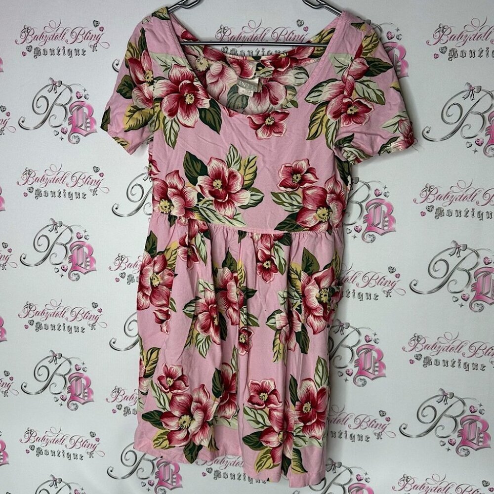 Mods int’l dress Hawaii flowers Floral Pink red green yellow vintage swoop neck
